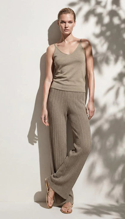 Askılı V Yaka Bej Top