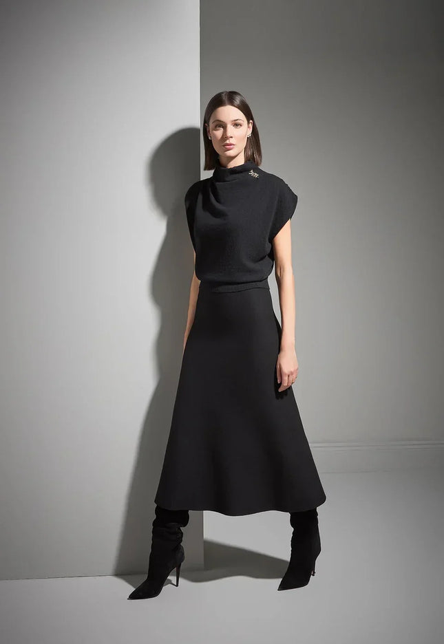 Beli Lastikli Volanlı Maxi Siyah Triko Etek