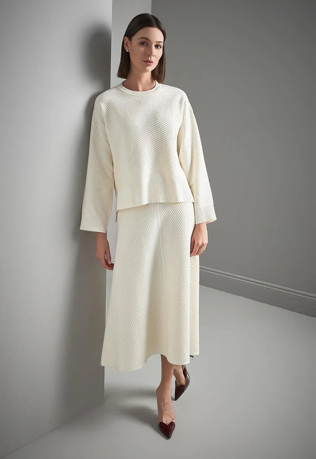 Bisiklet Yaka Verev Desenli Ekru Triko Kazak