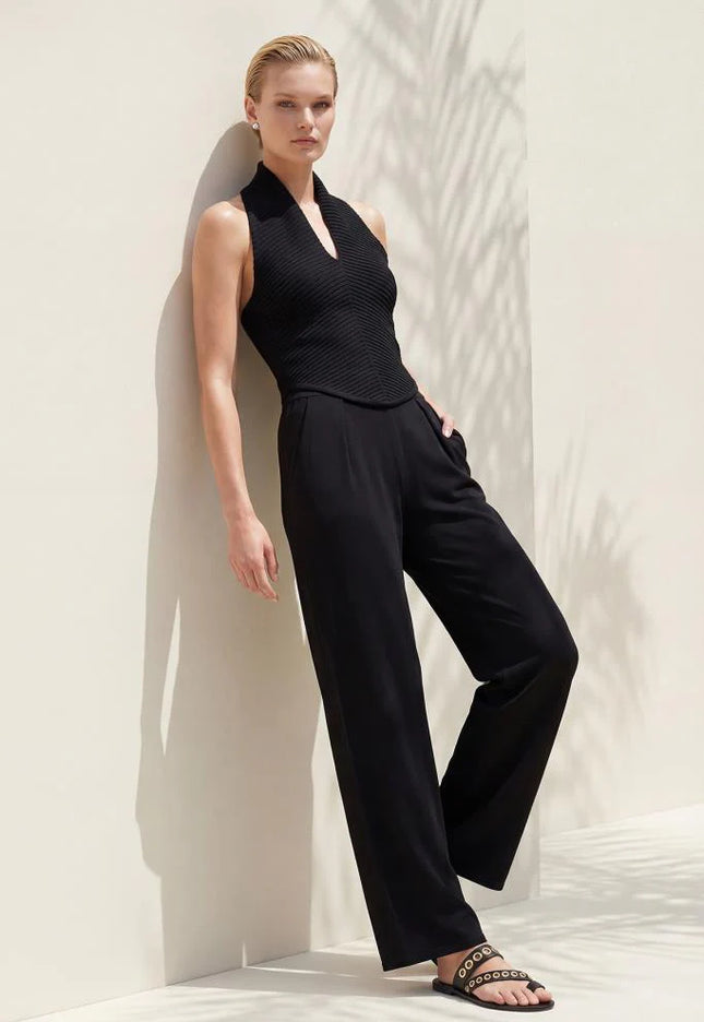 Boyundan Bağlamalı Siyah Bluz