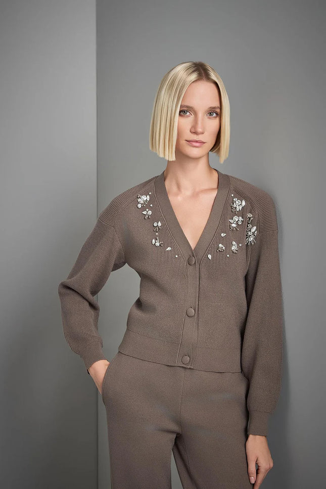 El İşi Taş İşlemeli Kahverengi Triko Hırka