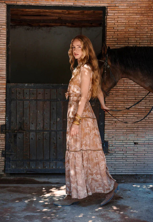 OPAVIA Yüksek Yaka Kolsuz Elbise